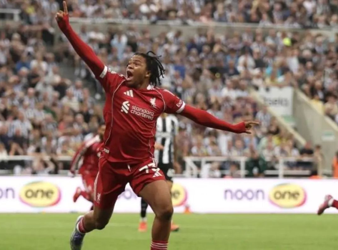 Rio Ngumoha Resmi Ikat Kontrak Profesional dengan Liverpool CMD368